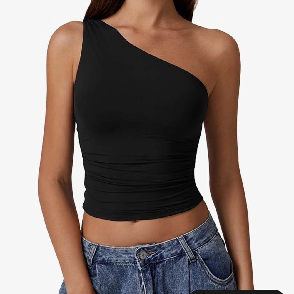 Qinsen Black One-Shoulder Women's Top